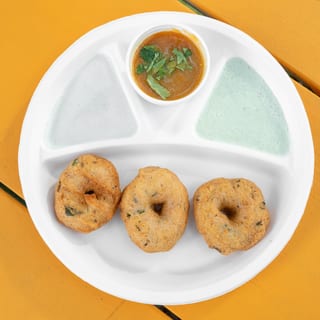 O - Sambar Vada (3 nos) w/ Chutney