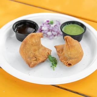 O - Samosa (2 nos)